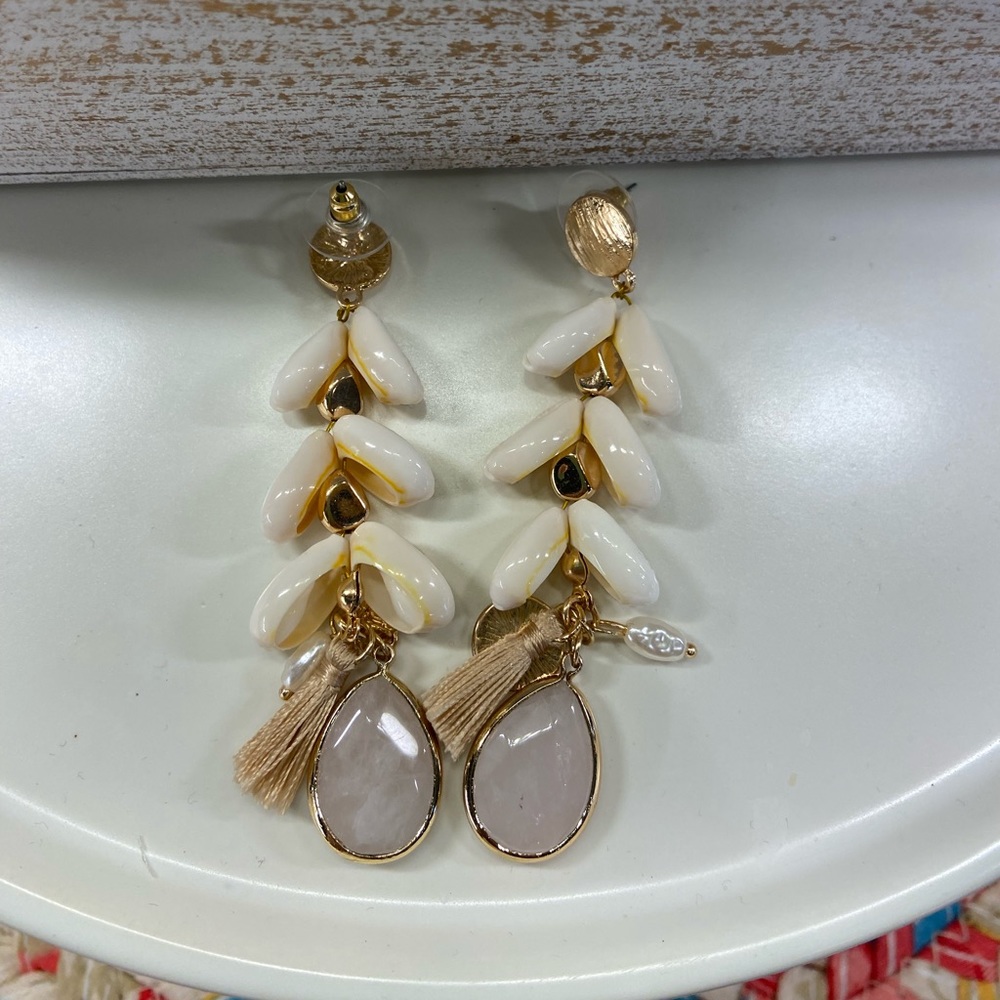 Shell drop earrings - Picture 2 of 7